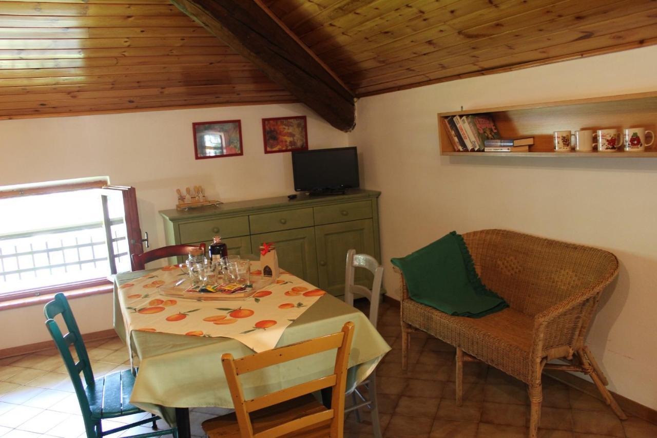 Residence Zecchini Tiarno di Sotto Cameră foto