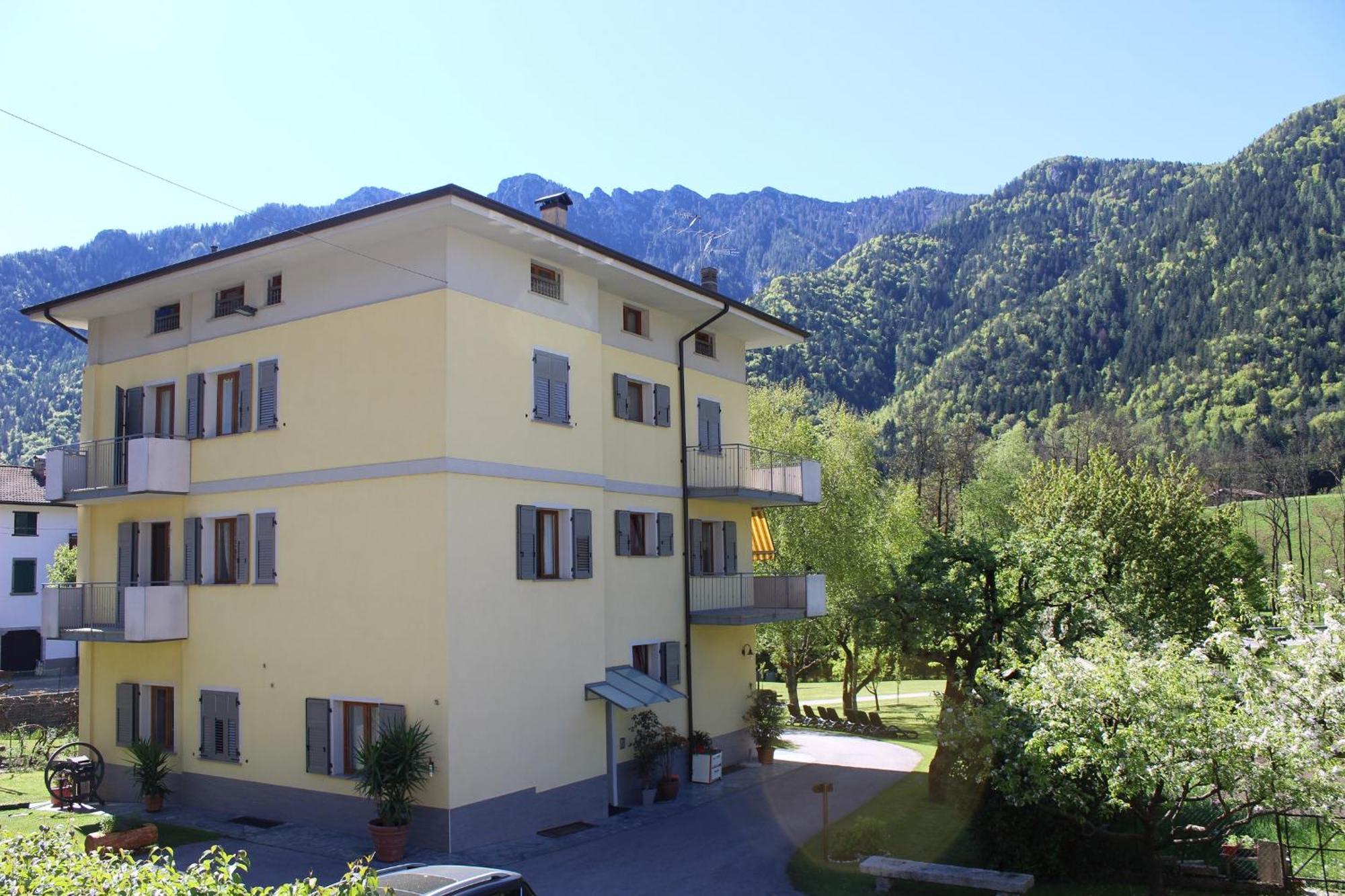 Residence Zecchini Tiarno di Sotto Exterior foto