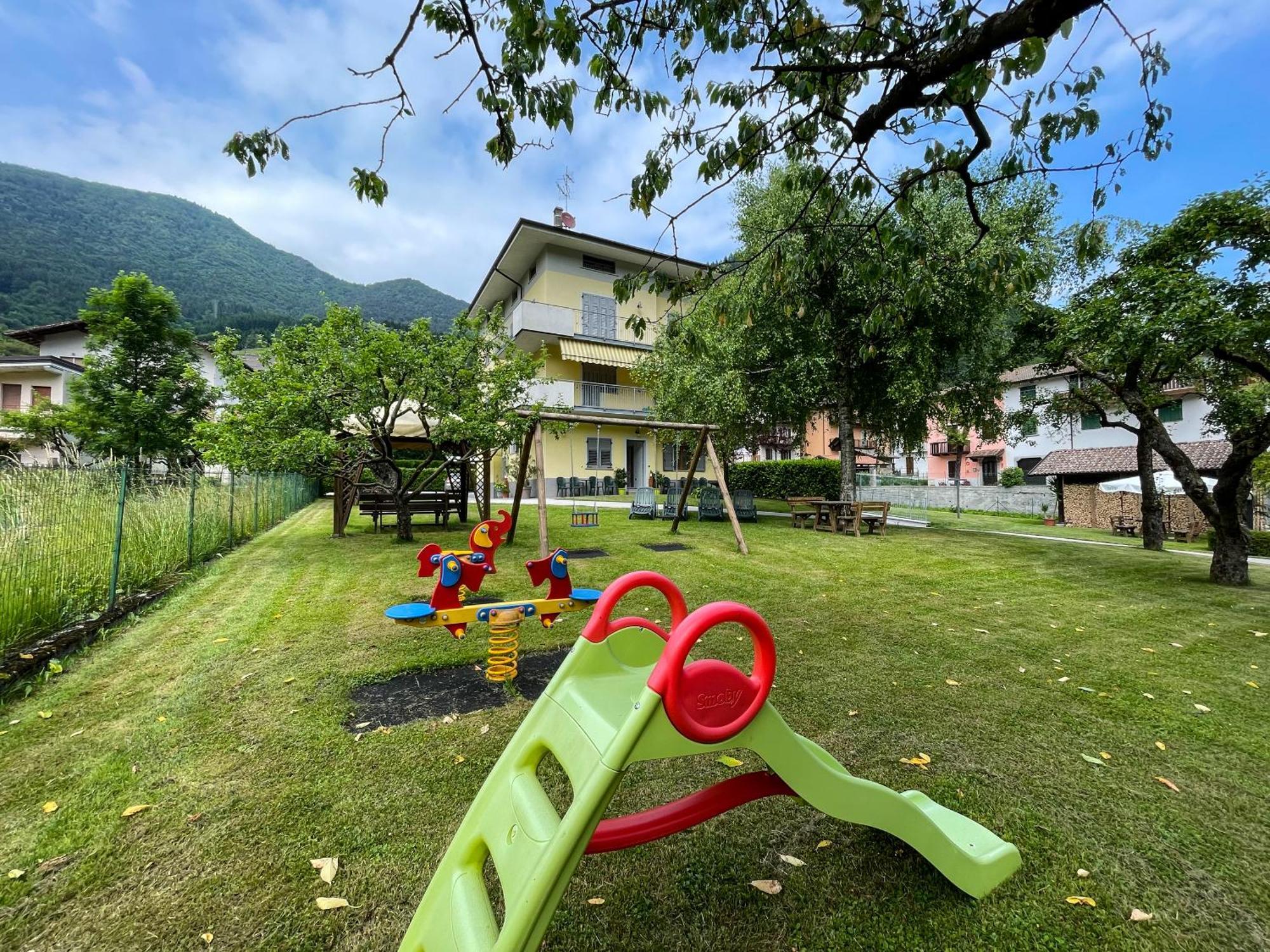 Residence Zecchini Tiarno di Sotto Exterior foto